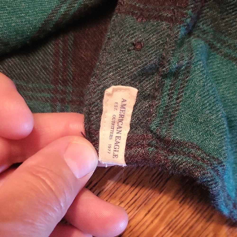 American Eagle Outfitters Green Plaid Button Down Shirt Size Medium - Picture 6 of 8